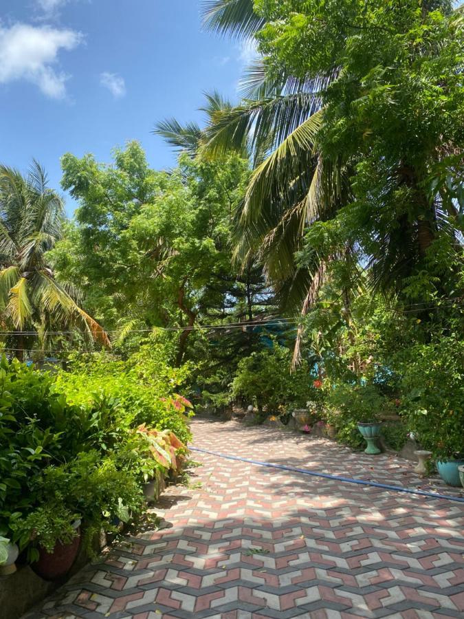 Island Breeze Inn Nilaveli Buitenkant foto