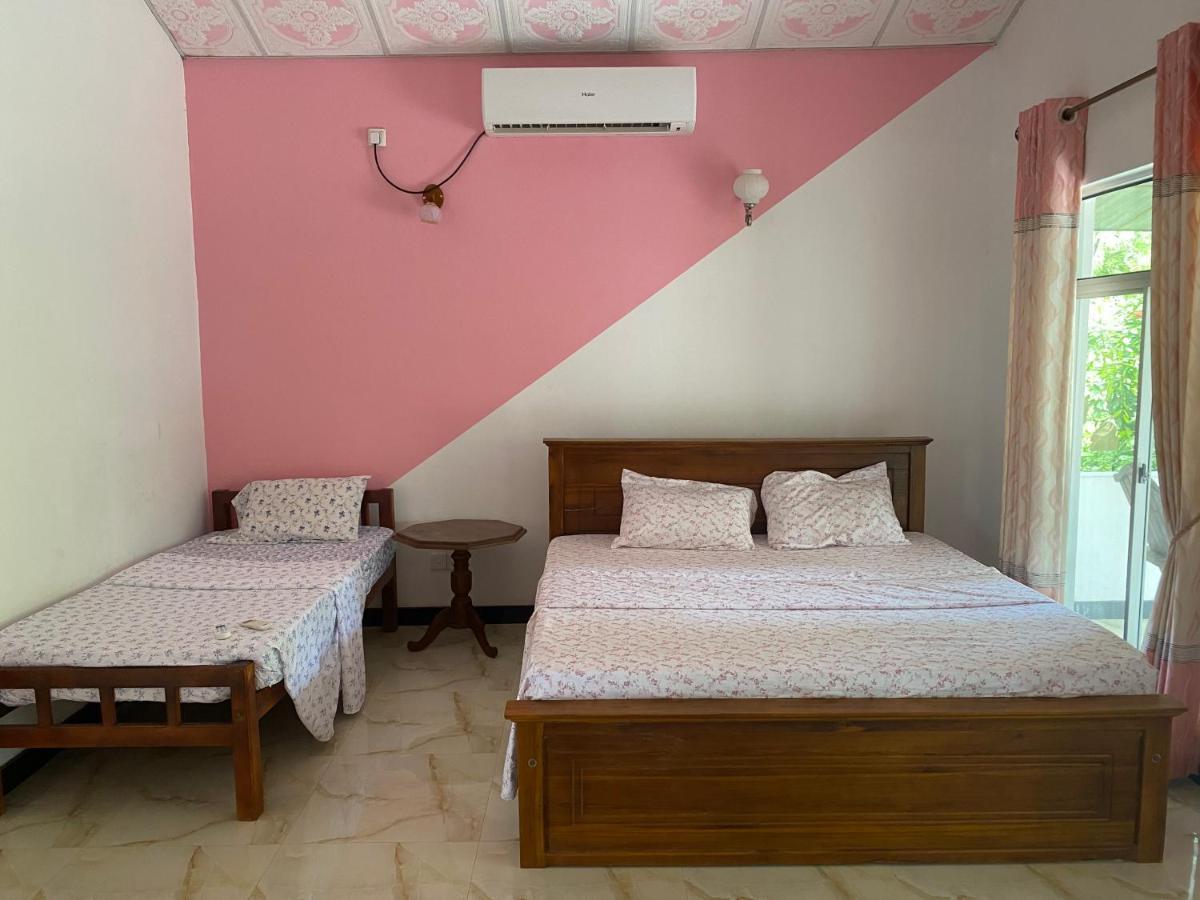 Island Breeze Inn Nilaveli Buitenkant foto